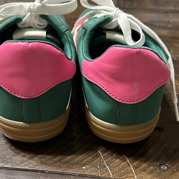 Dolce Vita Green Sneakers with Pink and White Details - Picture 3 of 4